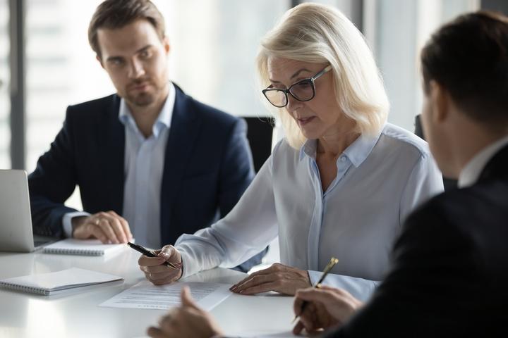 Changing or Closing Deposit Accounts for Consumers & Businesses