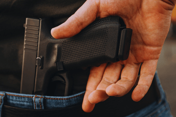 Active Shooter Training: REACT ● ESCAPE ● SURVIVE